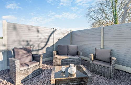 2 Bed in Llwyncelyn 94044 - Photo 17