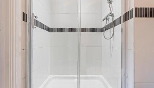 Cozy 2bed flat with free parking near Willen Lake in Milton Keynes - Foto 2, Shower