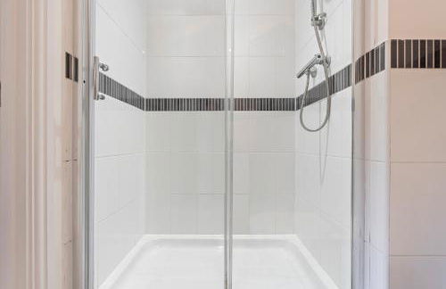 Cozy 2bed flat with free parking near Willen Lake in Milton Keynes - Foto 2