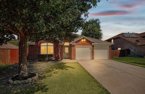 4BD 2BA Saginaw Sanctuary - Pool Firepit Laundry - Foto 33