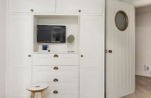 Emerald - Stunning Views - Free Parking and WiFi - Coffee Machine - Foto 21