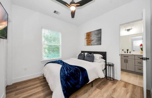 NEW! The Brandōn - Upscale Manor - Garage - Near Medical Center & NRG - Foto 23