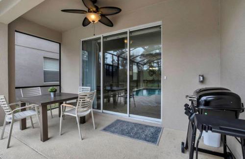 Near Disney - 5BR Home- Games Pool Hot Tub & BBQ - Foto 9