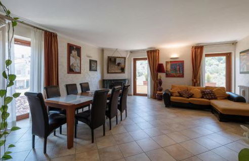 4 Bedroom Lovely Apartment In Nerola - Foto 21