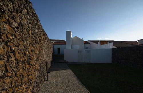 ENTRE MUROS - Turismo Rural - Casa com jardim e acesso direto ao mar - Photo 14