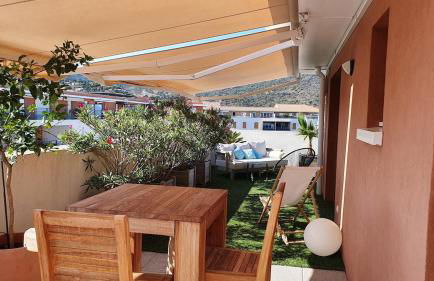 Rooftop du Lavandou - terrace and pool - Foto 17