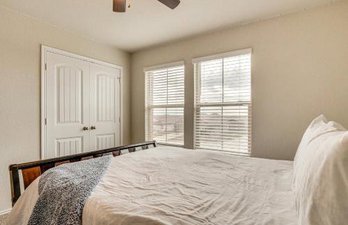 Family Friendly! 2-Story Home Near Georgetown Sq - Foto 16