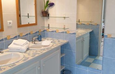 Séjour élégance et bien-être au CHATEAU de GRANDMONT - piscine et parc arboré au coeur du vignoble du Beaujolais - Foto 7