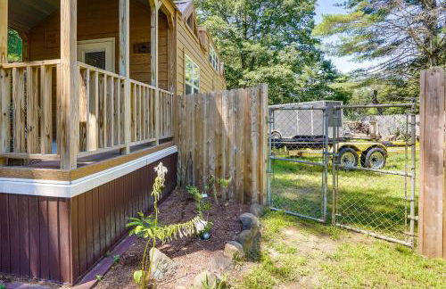 Mayfield Tiny Home with Porch, Walk to Beaches! - Foto 23
