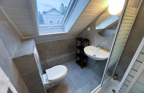 Modernes Apartment mit 2 Schlafzimmern und Privatparkplatz nahe Innenstadt - Foto 2