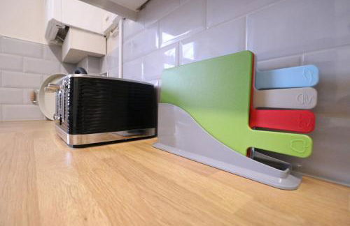 Amaya Five - Newly renovated - Very spacious - Sleeps 6 - Walking distance to town centre - Grantham - Free Gym Access - Foto 13