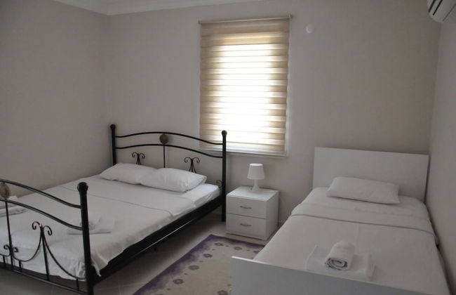 Beautiful 4-bed Villa Private Pools - Photo 5