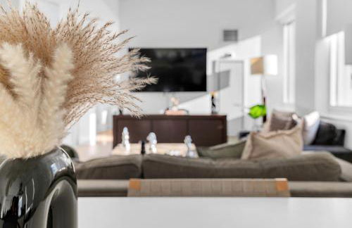 Lavish Two-Story Retreat in the Heart of Manhattan - Foto 22