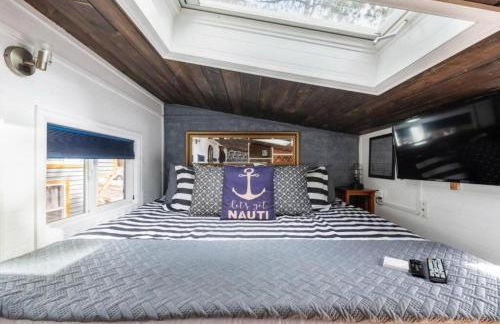 Ashore the Clouds Glamping awaits - Foto 3