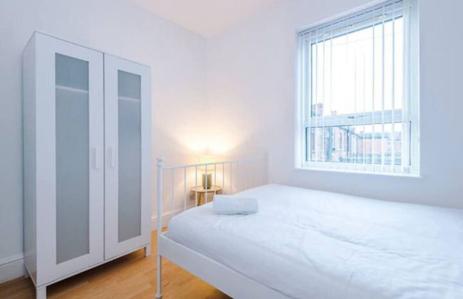 Spacious 4-Bed House Manchester - Foto 10