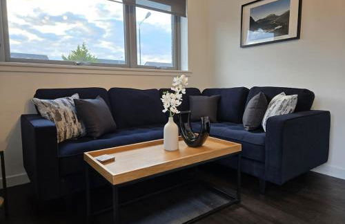 Modern Stirling Apartment - Free Parking - Photo 6