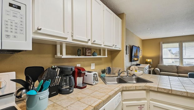 8226 is an upstairs pet friendly studio located in Sandpiper Cove by RedAwning - Foto 5, Cozinha privada