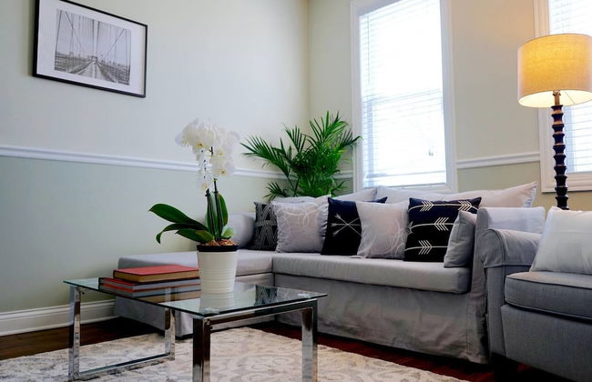 A One-way Ticket to Comforttown - Foto 1