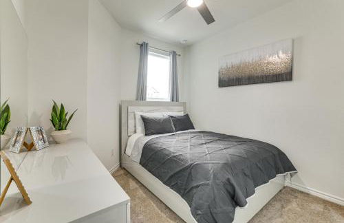 12 Mi to San Antonio River Walk Home with Yard! - Photo 16