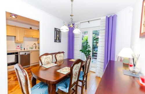 A Riverside Paradise in The City w Garden and Free Parking - A 2 Bed Home in London Sleeps 4! - Foto 6