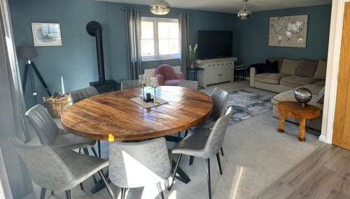 Riverside View - Large, modern 4 bedroom house with hot tub - Foto 3