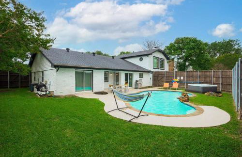 Perfect Getaway Home w Pool Jacuzzi Cinema Room - Foto 37