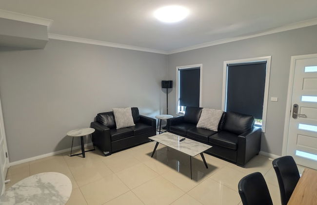 Lux Jesmond - Photo 6