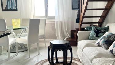 Attico vista mare con parcheggio privato - Foto 5