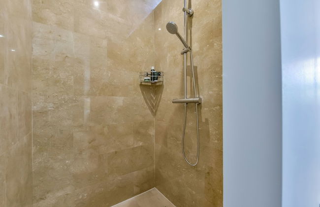 4bed Villa Sleeps 8- Pool, Garden, Bbq, Near Beach - Foto 16