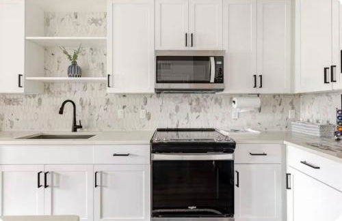 LuXury Stay | Pool + Gym + Fast Wi-fi - Foto 21