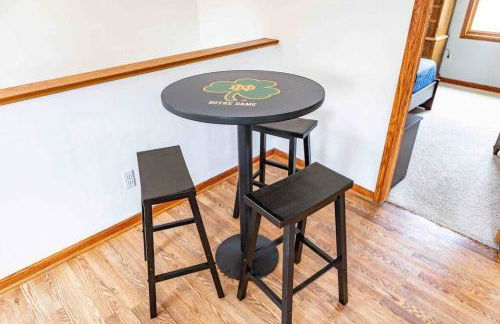 On Campus Home Updated Steps From Hesburgh - 10+ - Foto 16