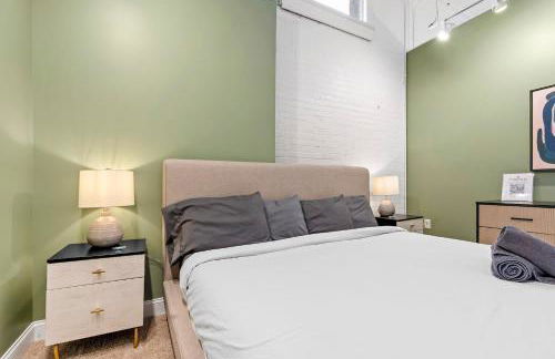 KING First Floor Sleep8 4Beds 2BA Swepson Escape - Foto 33