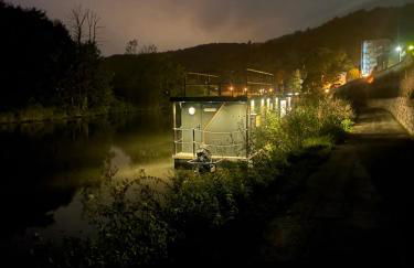 Luxurious houseboat for up to 4 people - Photo 12