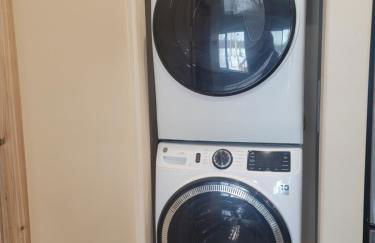 Cozy Apartment Between the Rivers - Photo 11