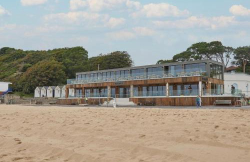 Pinewood Retreat - Photo 35