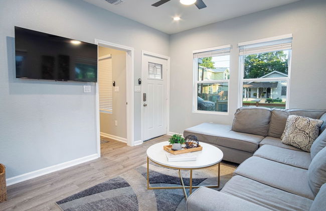 Don't Miss Dynamic 4br/2ba Near Jolly Riverwalk - Foto 16