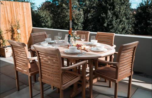 Luxury Renovated Bungalow with wheel chair access, Hot Tub and Fire Pit - Foto 52