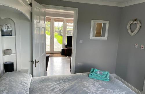 The Bungalow - Photo 55