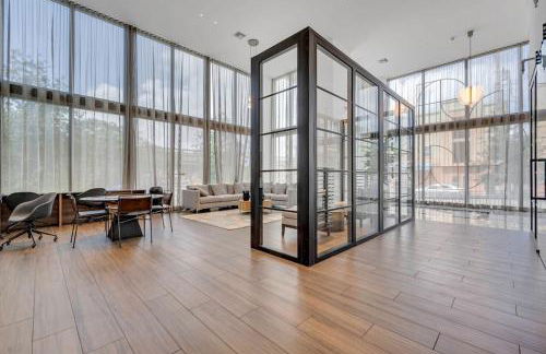 Brickell Border 3BR by Untitled Stay - Photo 39