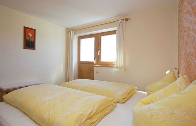 Gorgeous Chalet with Hot Tub in Tyrol - Foto 4