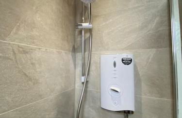 5 Smithhills Paisley Central GLW & Glasgow access - Foto 3