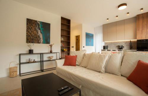 Seaside Elegance Suites - Photo 19