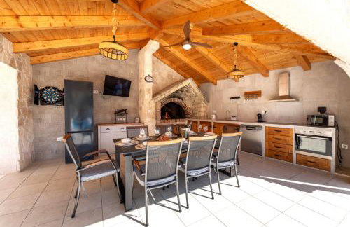 MY DALMATIA - Holiday home Briscola with private pool and amazing outside kitchen - Photo 2