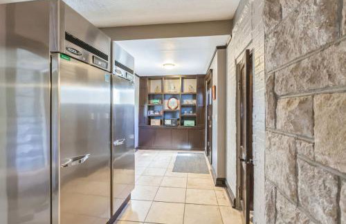 Massive 5 bedroom downtown - Photo 16