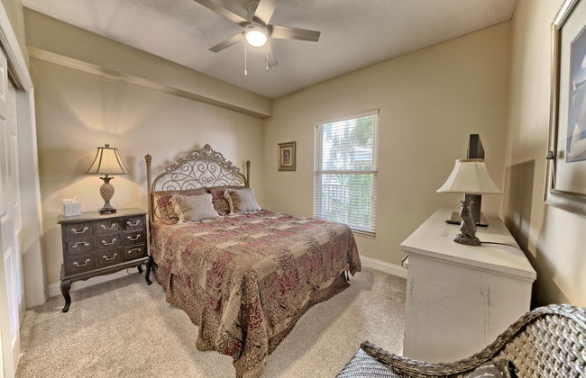 Beautiful Beachfront Condo with Pool View - Unit 0203 by RedAwning - Foto 5