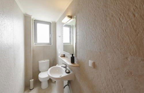 Villa Serenity - With Private Heated Pool - Foto 42