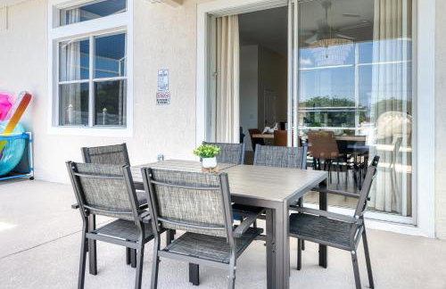 Stylish Retreat with Pool near The Parks - Foto 8