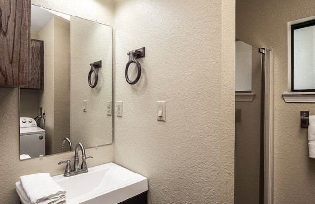 Midtown Riverfront by Ruidoso Vacation Rentals - Foto 69
