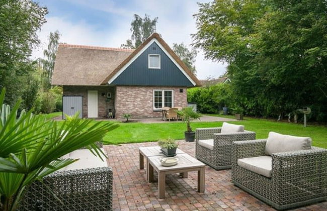 Rustic Villa w/ Shared Pool - Photo 25