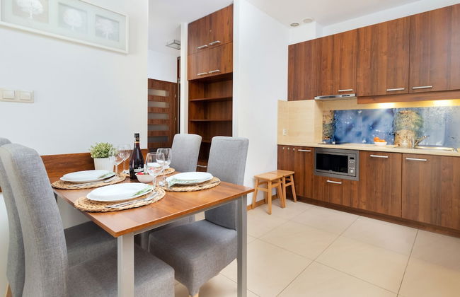 Willa 4 Pory Roku Apartment by Renters - Photo 21